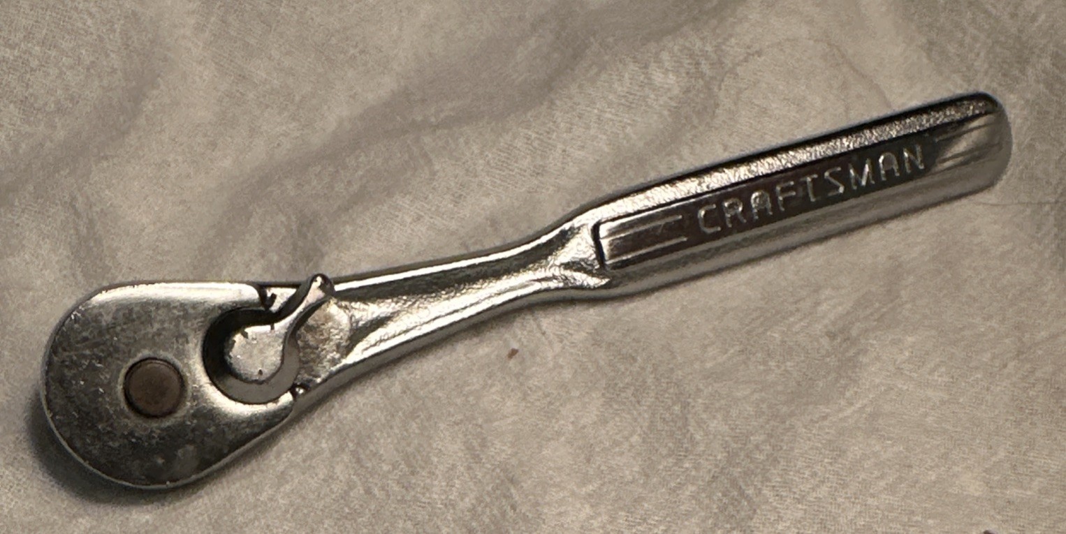 Craftsman -V- 43185 Ratchet 1/4″ Drive USA Quick Release Oil Port