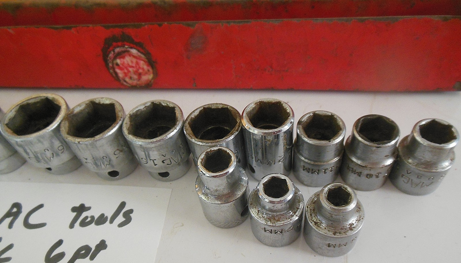=MAC TOOLS 15 pc chrome deep/shallow 3/8 dr metric socket set 6pt w/ metal tray
