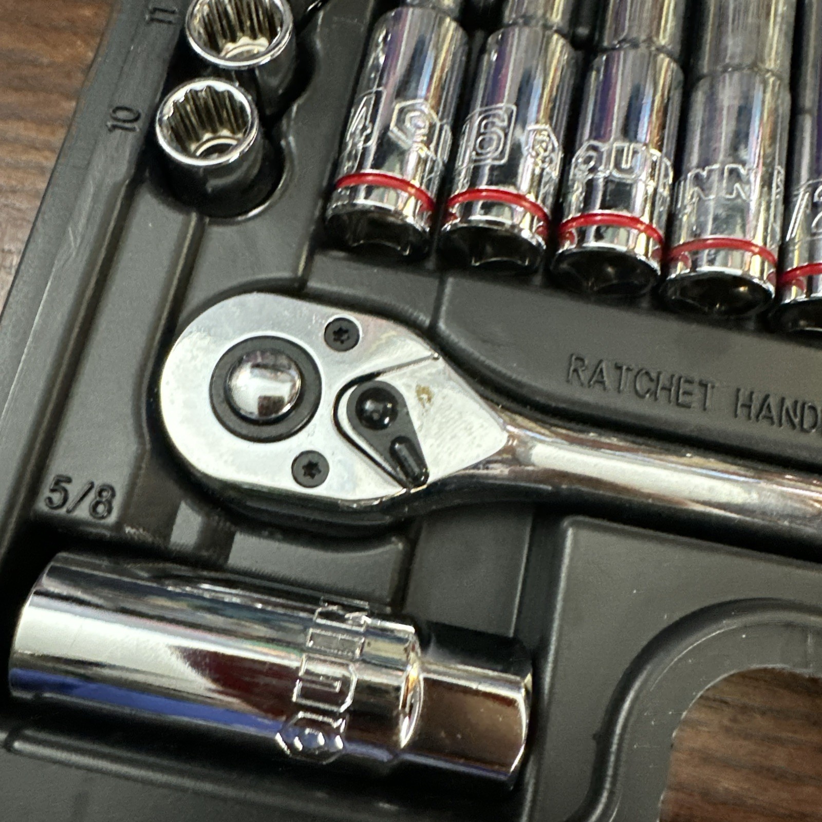 Quinn 3/8 in. Drive SAE and Metric High-Visibility Socket Set