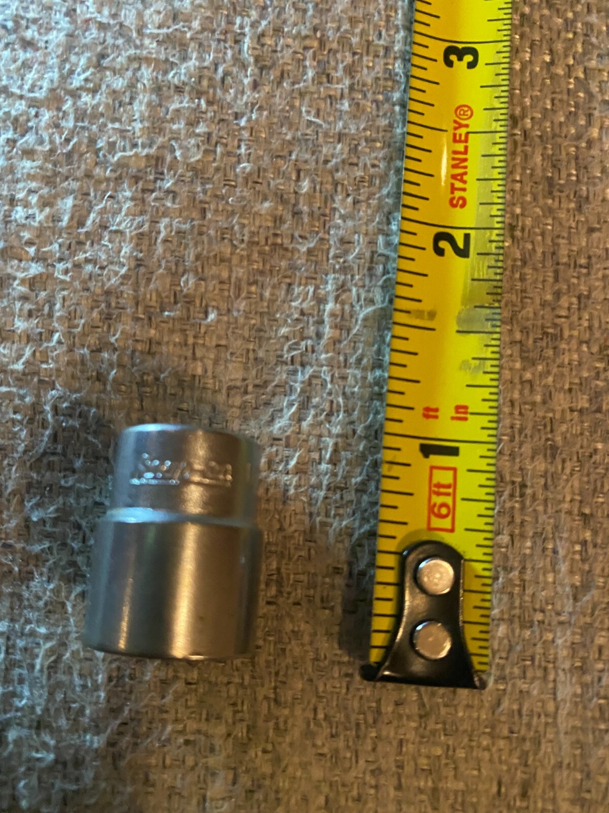 Snap-on 1/2in, 1/4in drive 6 point shallow chrome socket TM16.