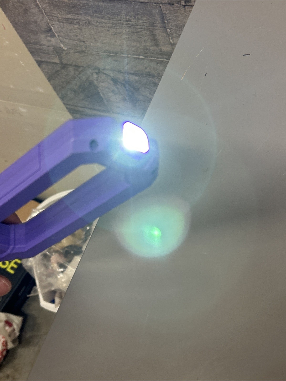 Matco Tools 1000Lm Cordless View Through Snap Pivot Light One Side Lights Only
