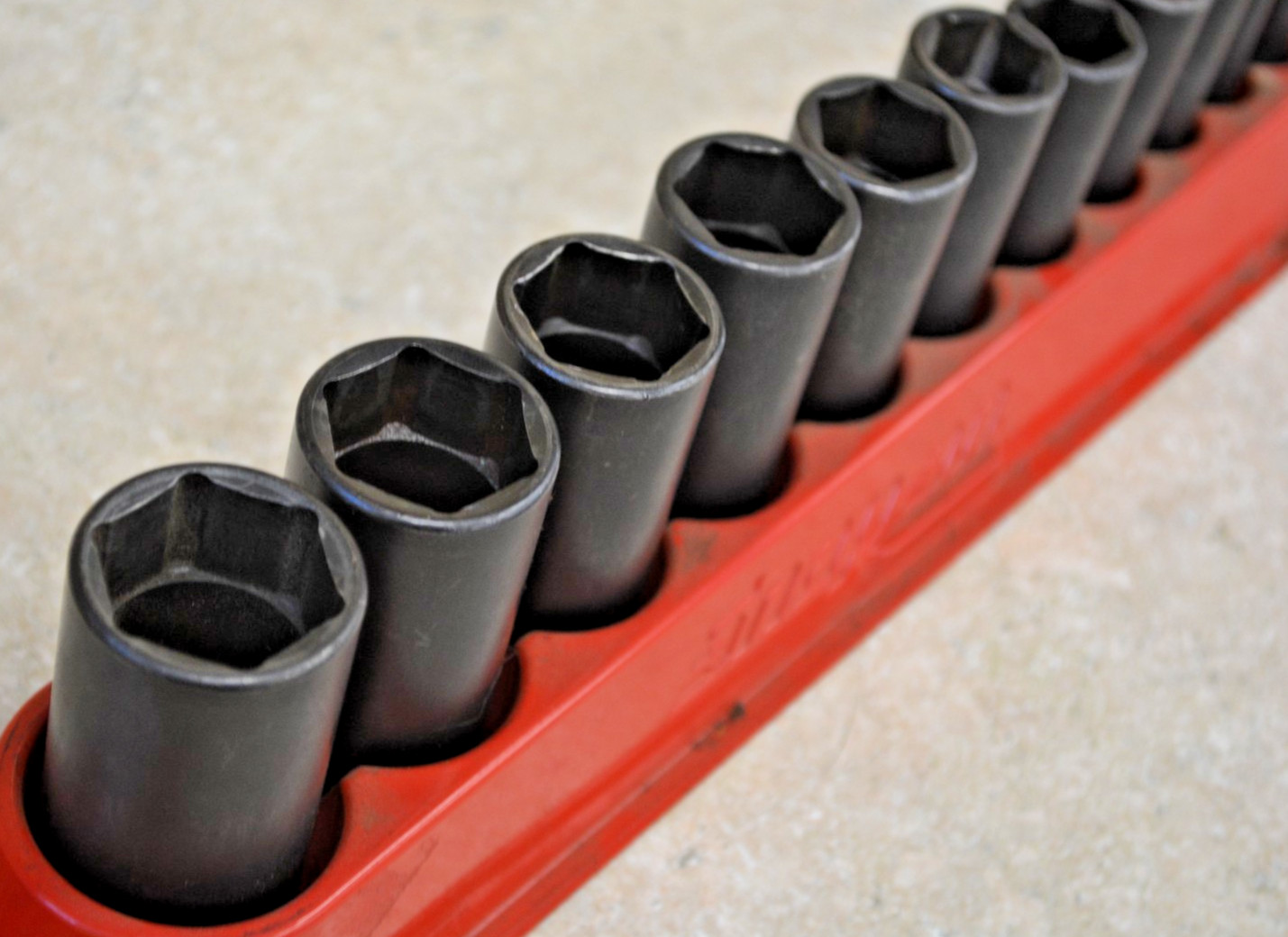 Snap-On Tools 3/8″ Drive 12 Piece Socket Set 212SIMFYA *Pre-owned* FREE SHIPPING