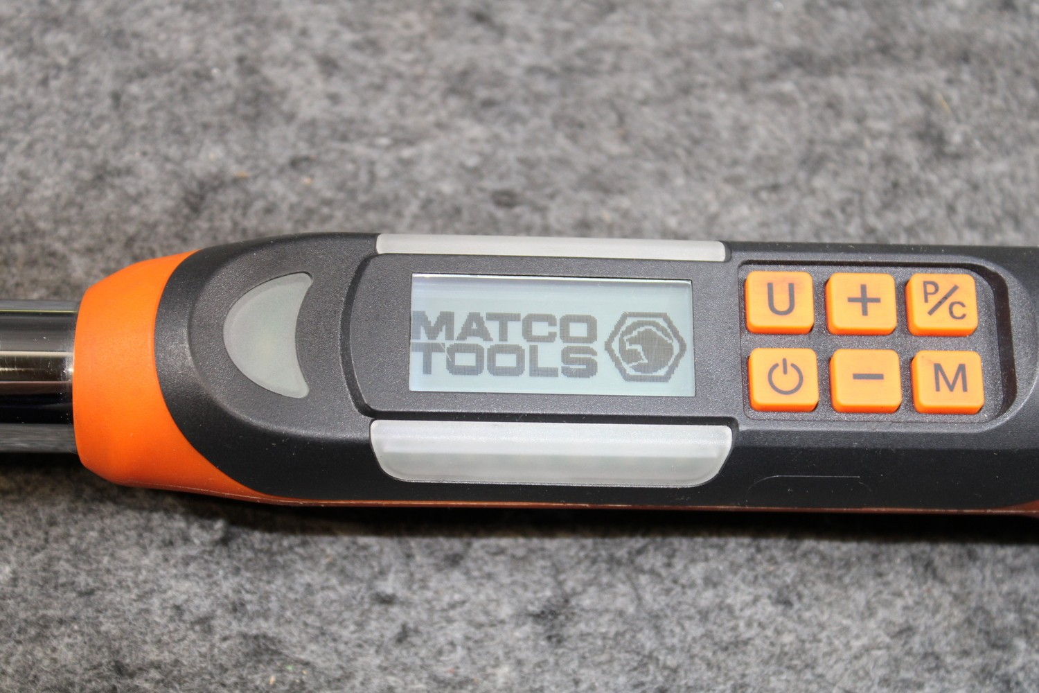 Matco Tools ETWB100FKBM 3/8″ Digital Torque Wrench 10-100LB/FT (463918)