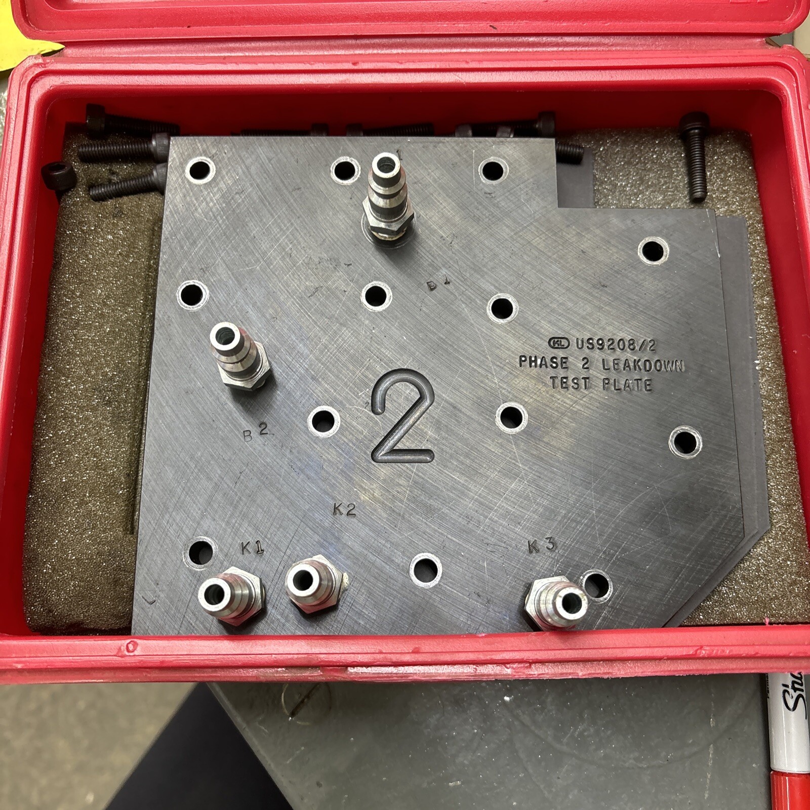 US9208/1 CASE and US9208/2 Leakdown Test Plate. SEE PICTURES!!