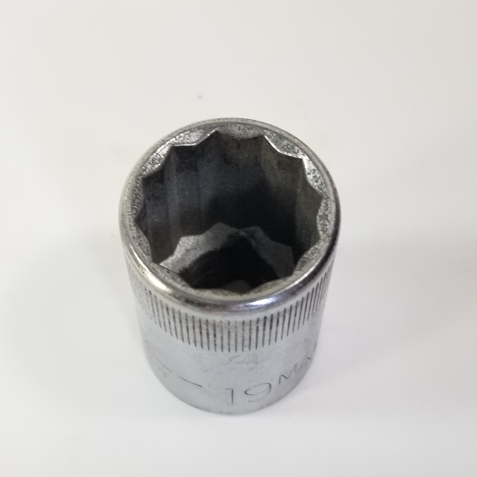 Craftsman USA 19mm 12 Point 1/2″ Drive Socket 44238 -VV- Series Knurled