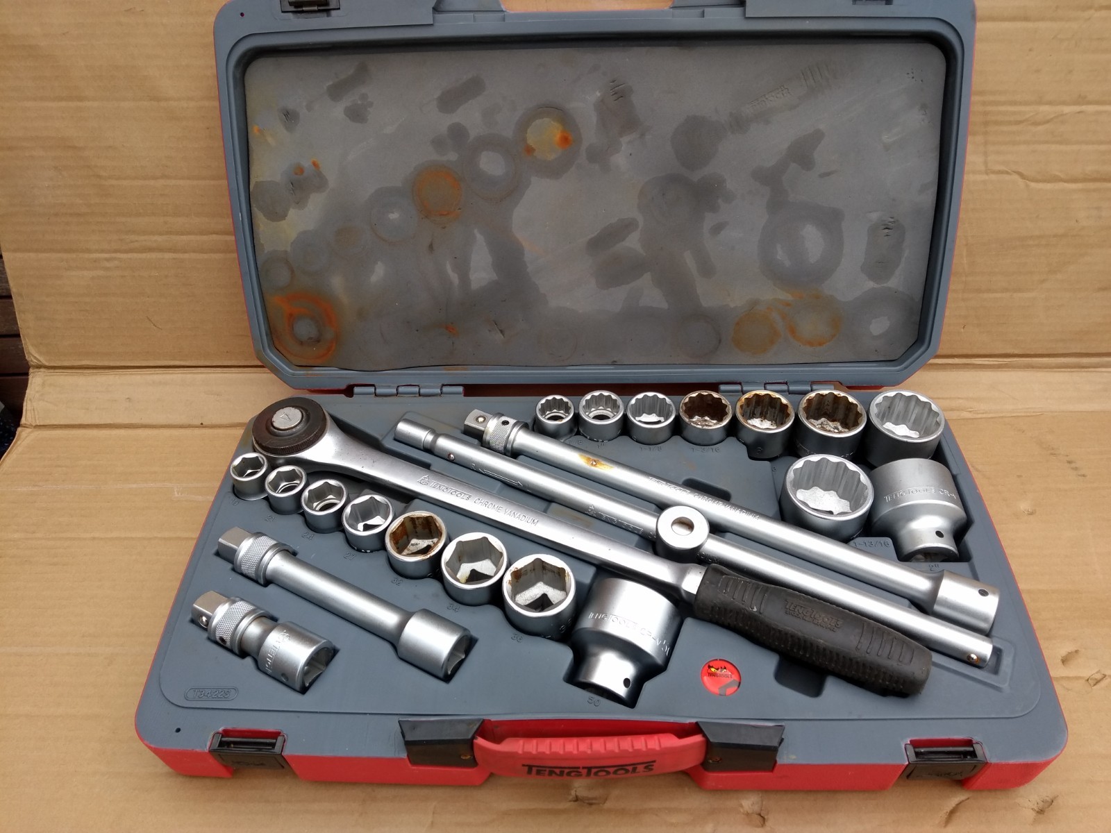 Teng Tools 22 Piece 3/4″ Drive Metric Socket Set & Ratchet, Extension In Case