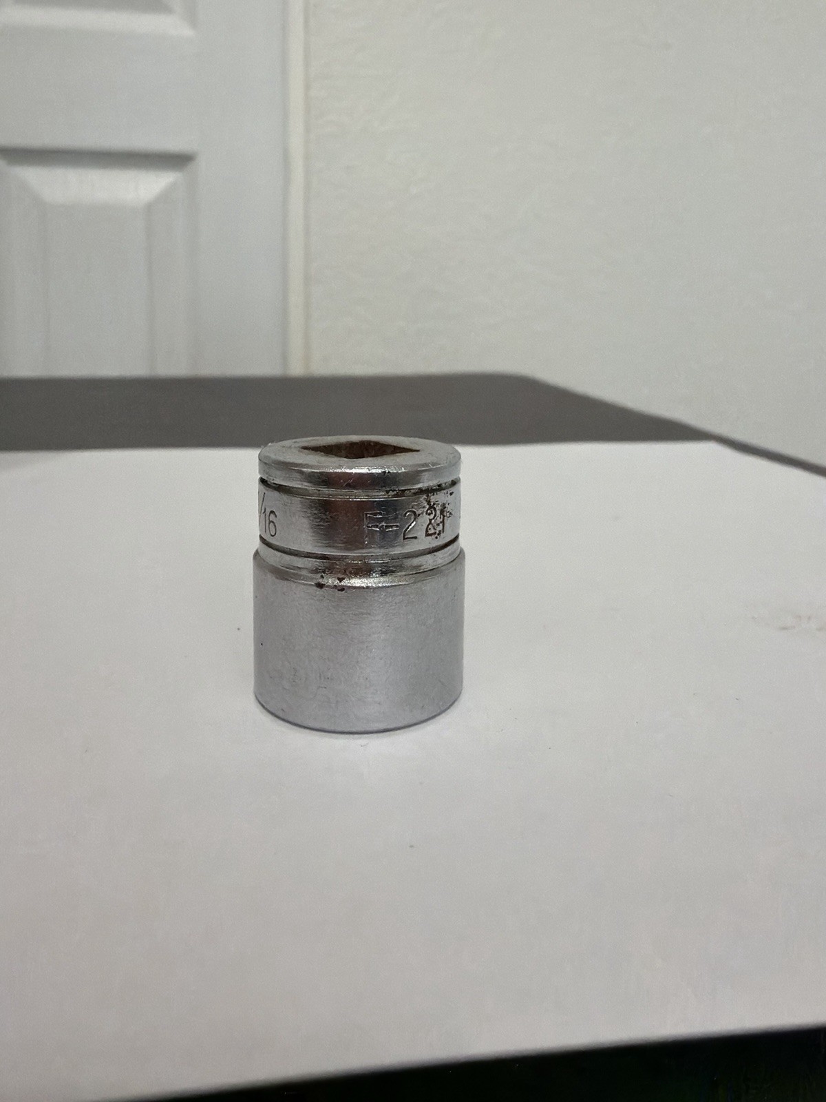 Snap-On 3/8″ Drive 12 Point SAE 11/16″ Flank Drive Shallow Socket F221 USA
