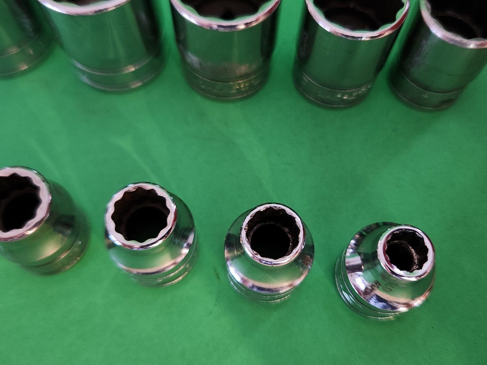12pc. Snap On 211FY 3/8″ Dr. 12 Pt. Shallow SAE Socket Set 1/4″-7/8″