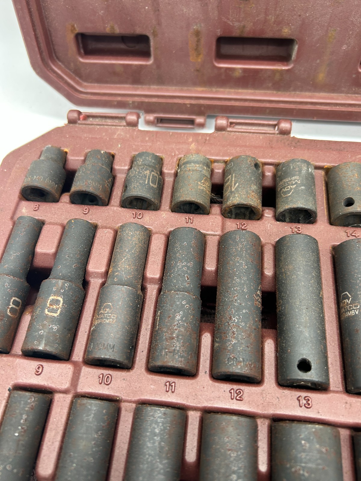 Matco Tools SBP426V 3/8″ Drive 42-Piece SAE & Metric 6pt Impact Socket Set
