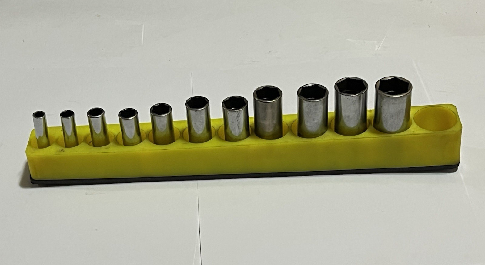 Snap On 211SFSY 3/8 Drive SAE Deep 6 Point Chrome Socket Set 11 pc 1/4 – 7/8