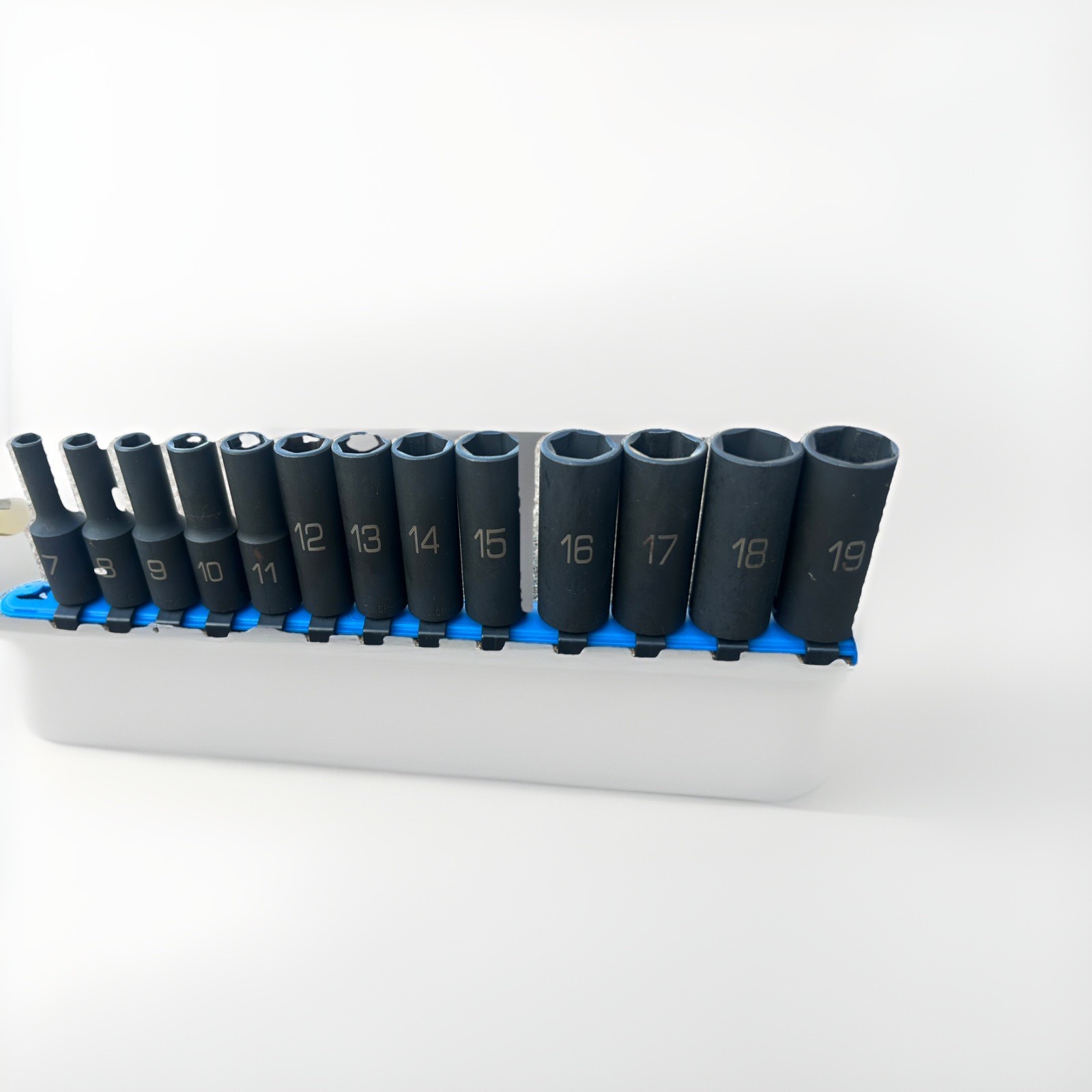 Matco Tools 13 PIECE 3/8″ DRIVE METRIC 6 Pt DEEP IMPACT SOCKET SET