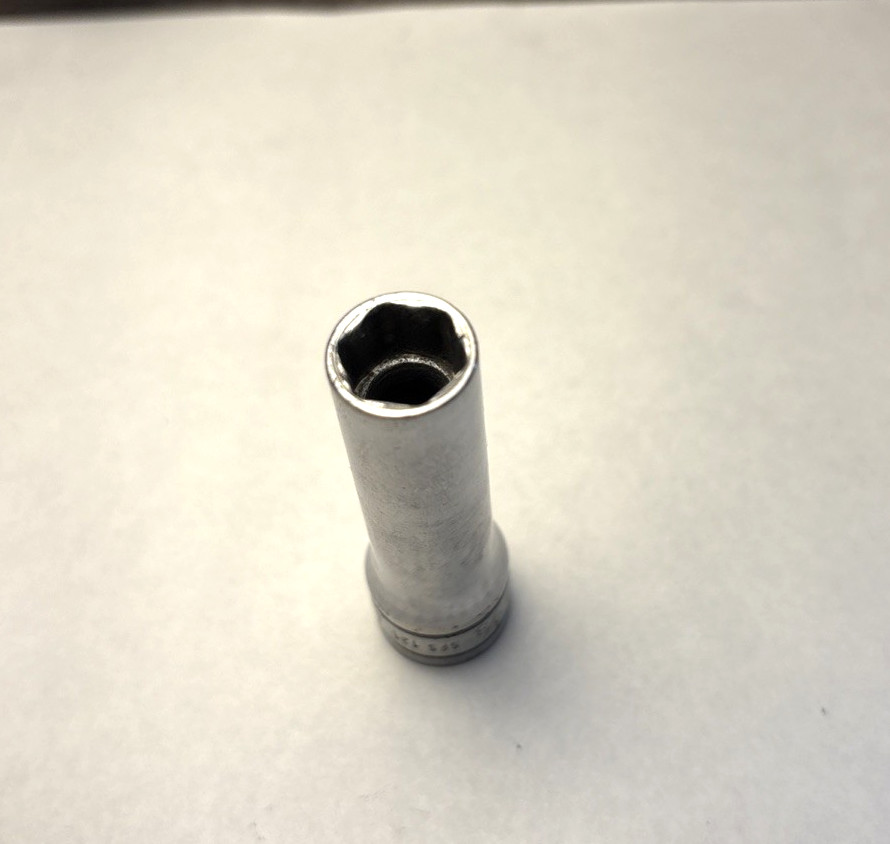 Snap-On #SFS121 3/8″ SAE Deep 6 Point Chrome Socket 3/8″ Drive Free Ship