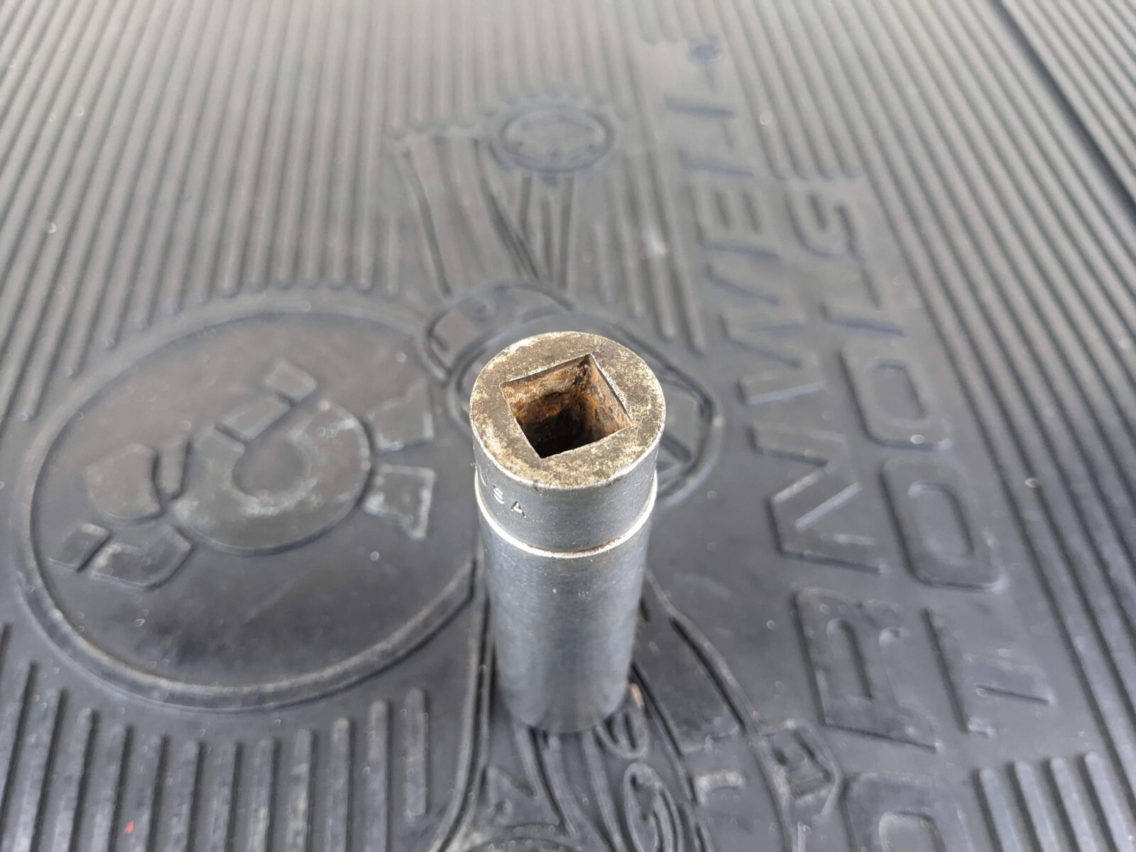 #at793 Snap On Tools SVS221 1/2″ Drive 11/16″ Deep Chrome USA Socket