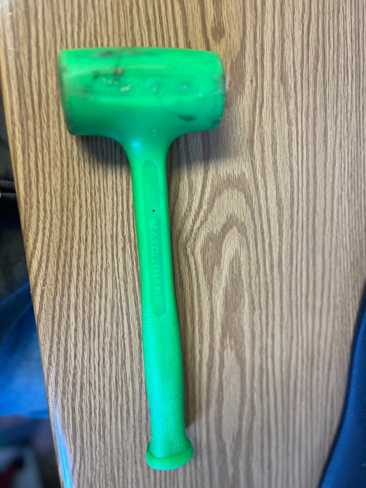MATCO DB26 – 26OZ NEON GREEN DEAD BLOW HAMMER — LOC#155