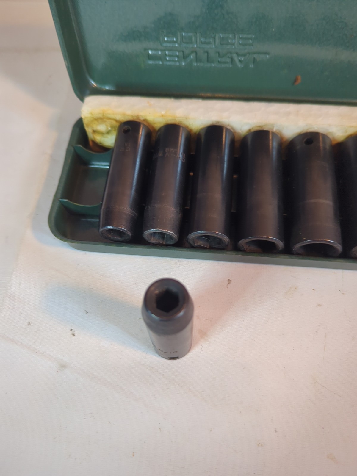 Central Forge 8 Piece Impact Socket Set CR-V in Metal Case 5/16″ – 3/4″ 6 Pt. T3