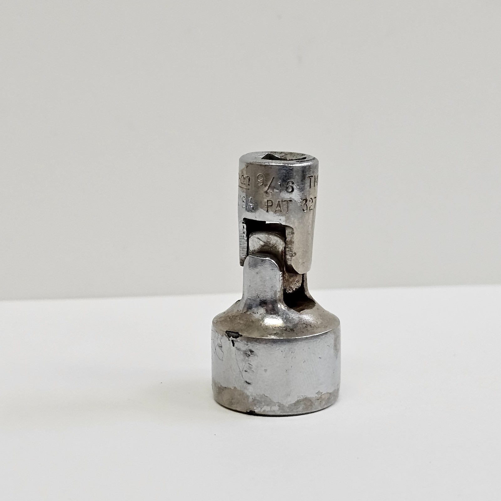 VTG Snap-On (Underlined) 1/4″ Drive 9/16″ 12 Point Swivel Socket USA – TMU181
