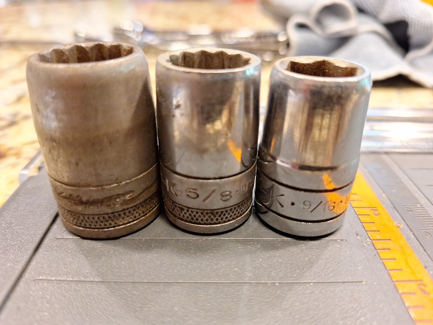 S-K Tools 1/2″ Drive 9/16″ Socket 6 Pt 40118 5/8 12 pt 40120 11/16″ 12 pt 40122