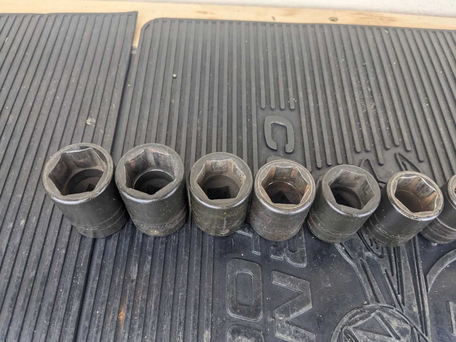 #az084 Snap-On 1/2″ Drive 6-Point Metric 10mm 24mm Shallow Impact Socket Set IMM