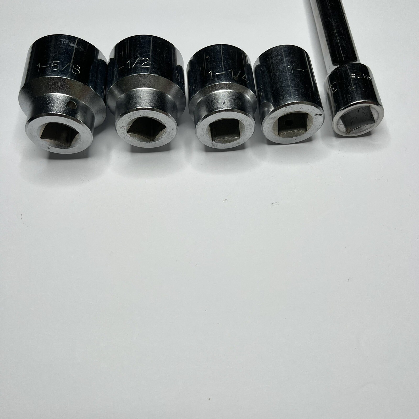 Napa 3/4″ Drive Sockets & 6” Extension 5pc 1-5/8” , 1-1/2” , 1-1/4” , 1-1/8” USA