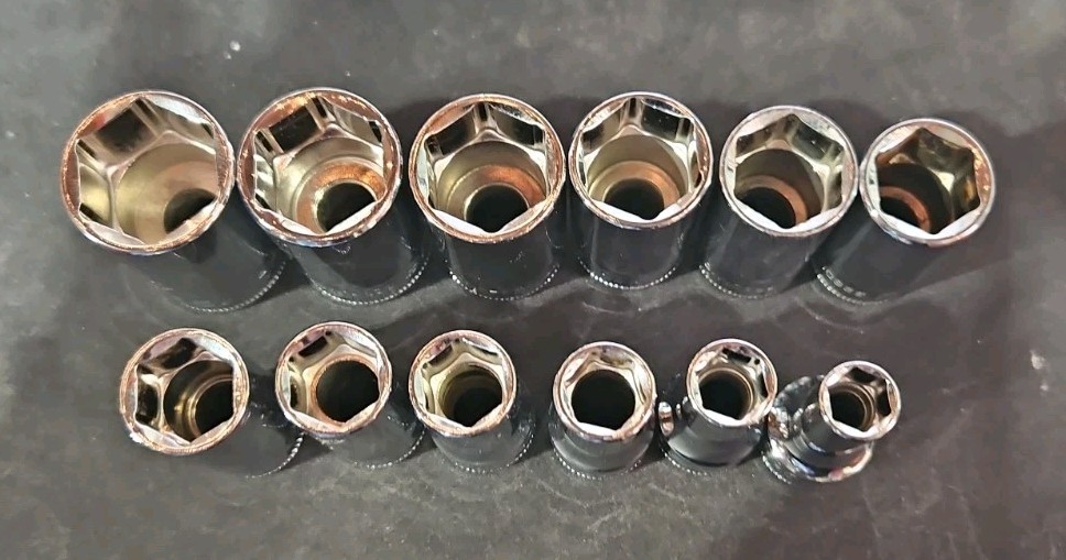 Icon S2SDM-12 3/8″ Drive Metric Professional Semi-Deep 12pc Socket Set with Tray