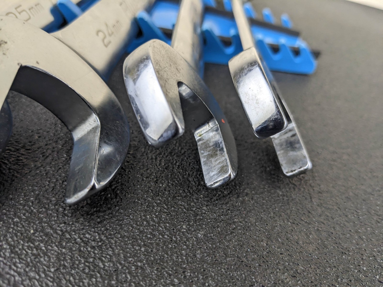 #bp448 Blue-Point Ratcheting Metric Wrench Set 4 PC 21, 22, 24, 25mm BOERM704