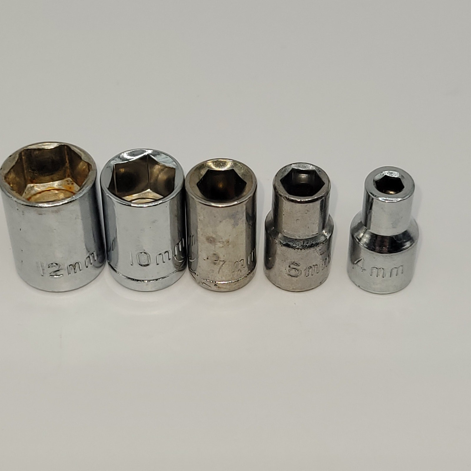 5 X 1/4″ drive sockets 6 Point Metric 12mm 10mm 7mm 6mm 4mm
