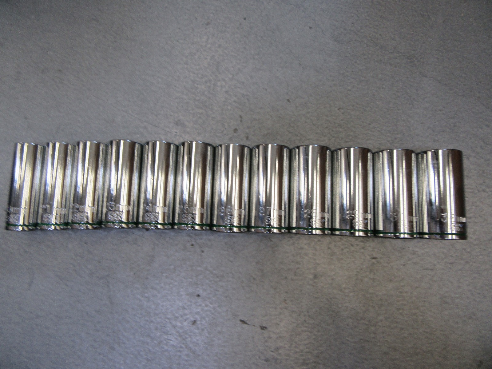 SK Professional Tools 12pc 1/2″ Drive 6pt Deep Socket Set Metric MM 20-32mm no31