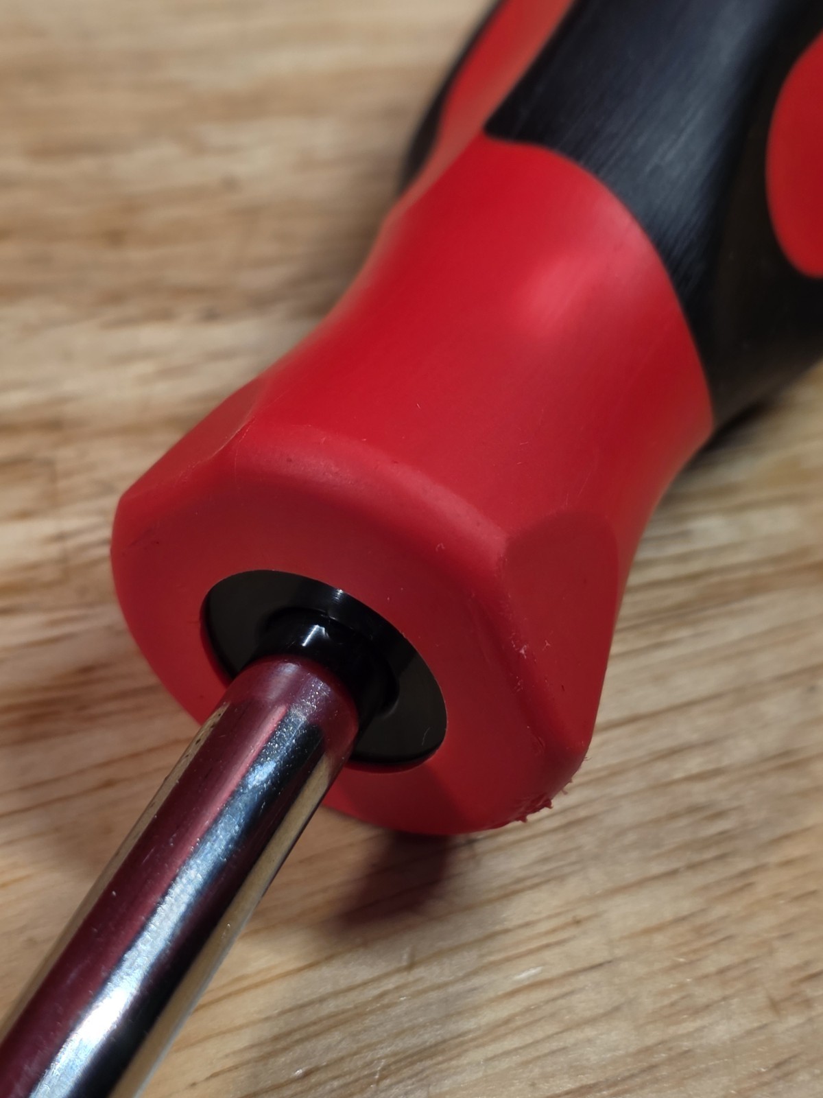 Snap-on Tools SGT4B RED 1/4″ Drive Soft Grip Standard Shank Driver USA
