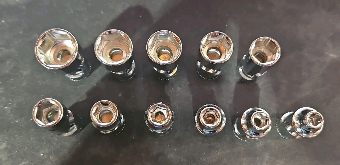 Icon S1UM11 1/4″ Drive Metric Chrome Universal Swivel 11pc Socket Set with Tray