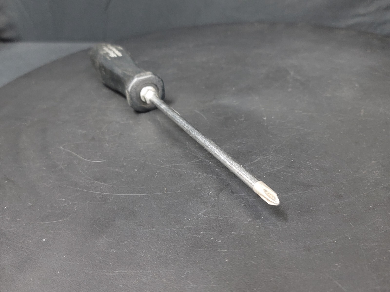 Snap On SDDP62 – #2 Phillips Tip X 6″ Long Blade Hard Handle Screwdriver