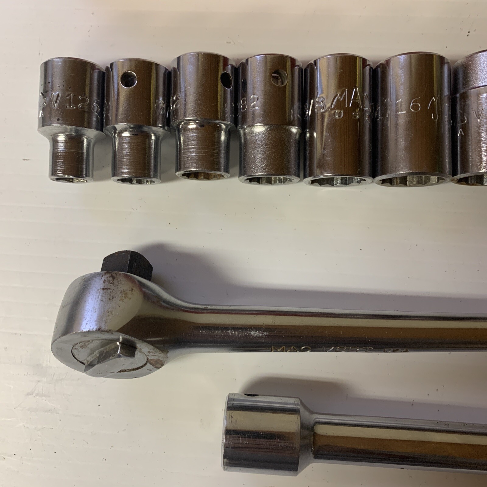 Vintage Mac Tools V8RI 1/2 Inch Drive Ratchet 10 Sockets 5 In Extension Box U