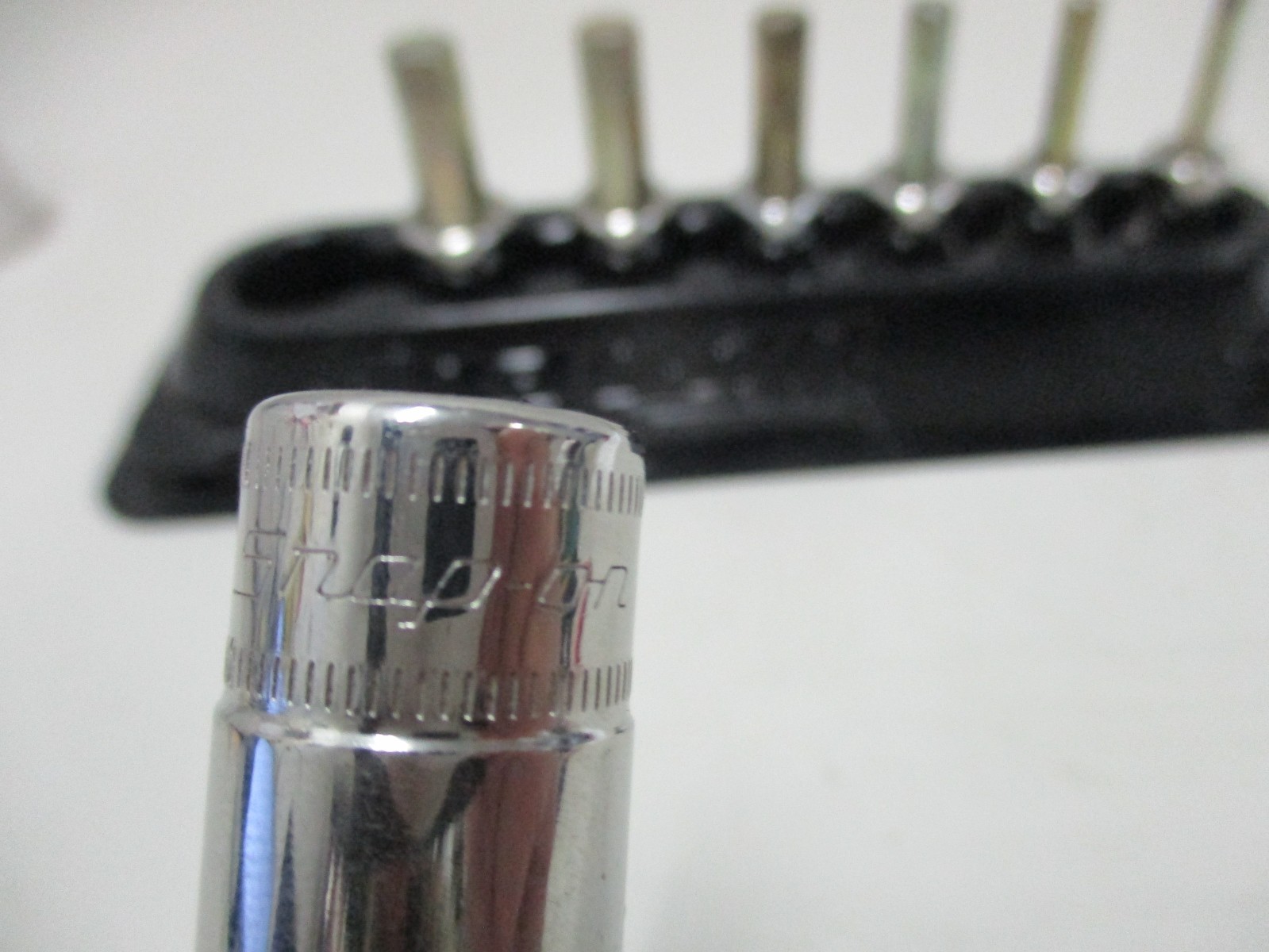 Snap On 207EFAMY 7 pc Metric Hex Bit Socket Set Magnetic Storage Tray 4 to 10mm