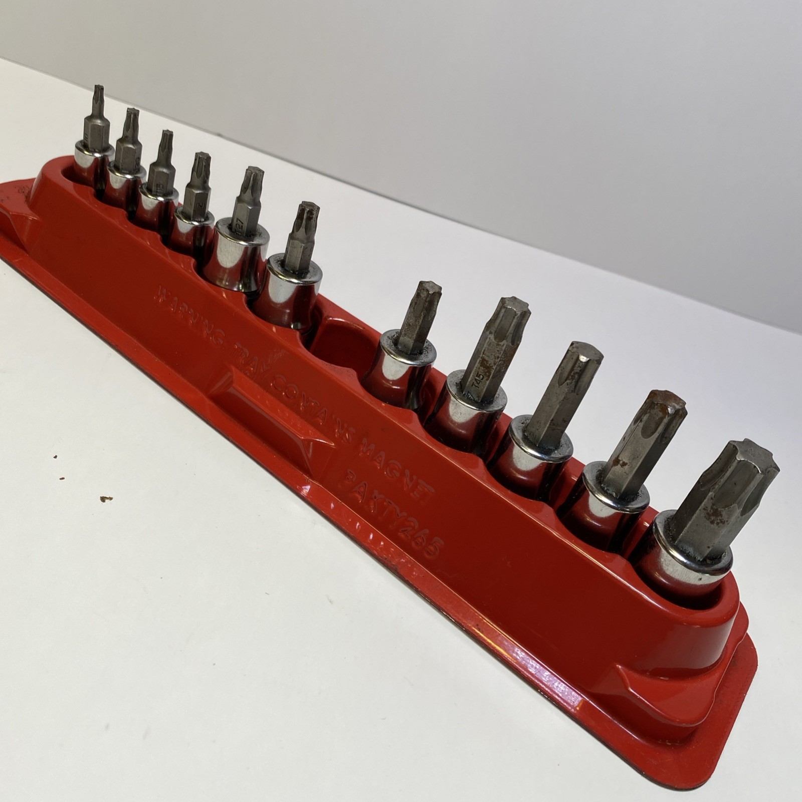 Snap-On 12 Piece 1/4″ & 3/8″ Drive TORX Socket Set T10 – T55 (Missing T35)