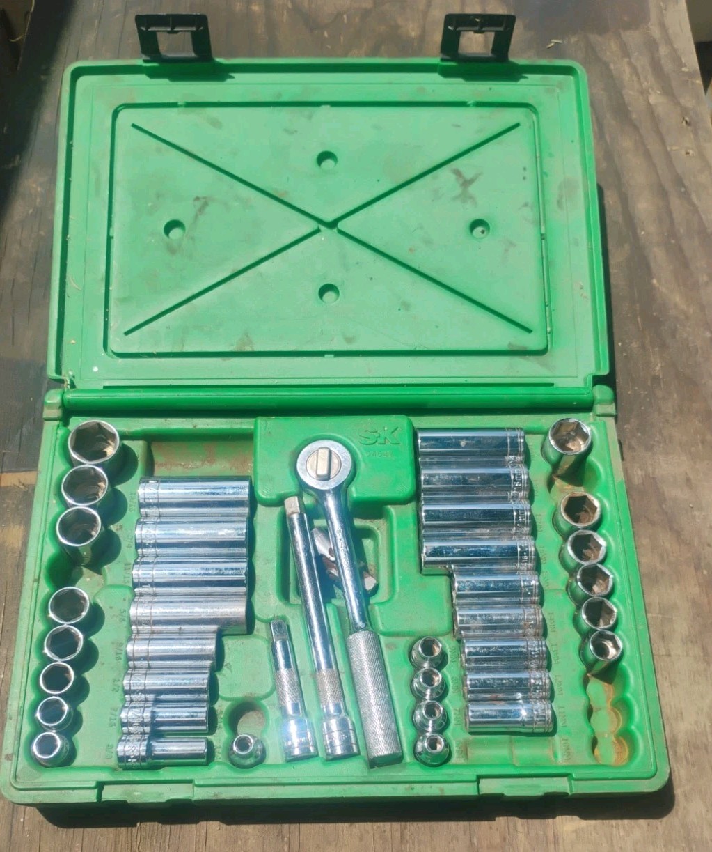 Incomplete Set – SK Tools USA 94547 Standard & Metric 3/8″ Drive Socket Set