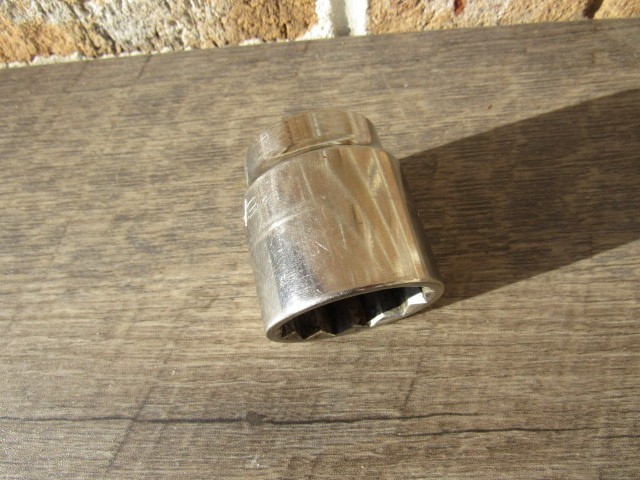MATCO C422 1/2″ DRIVE 1 5/16″ CHROME SHALLOW 12 POINT 1 & 5/16″ C 422 SOCKET SAE