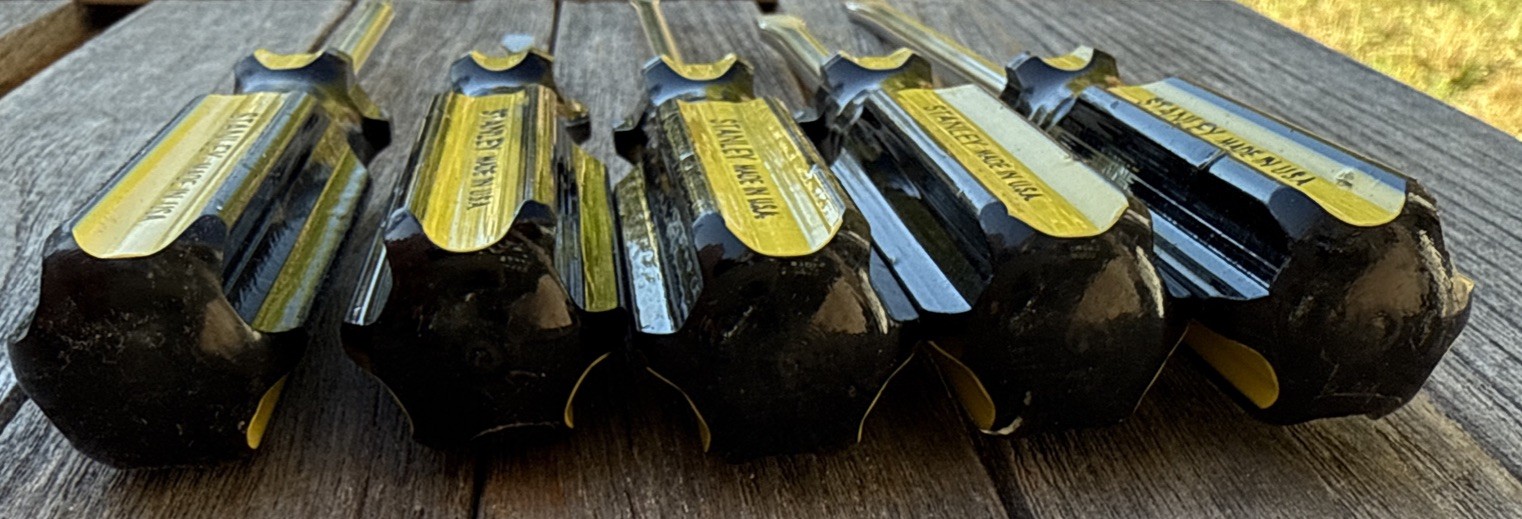 VTG Stanley 5pc Flathead Slotted Phillips Screwdrivers Made in USA Black Yellow