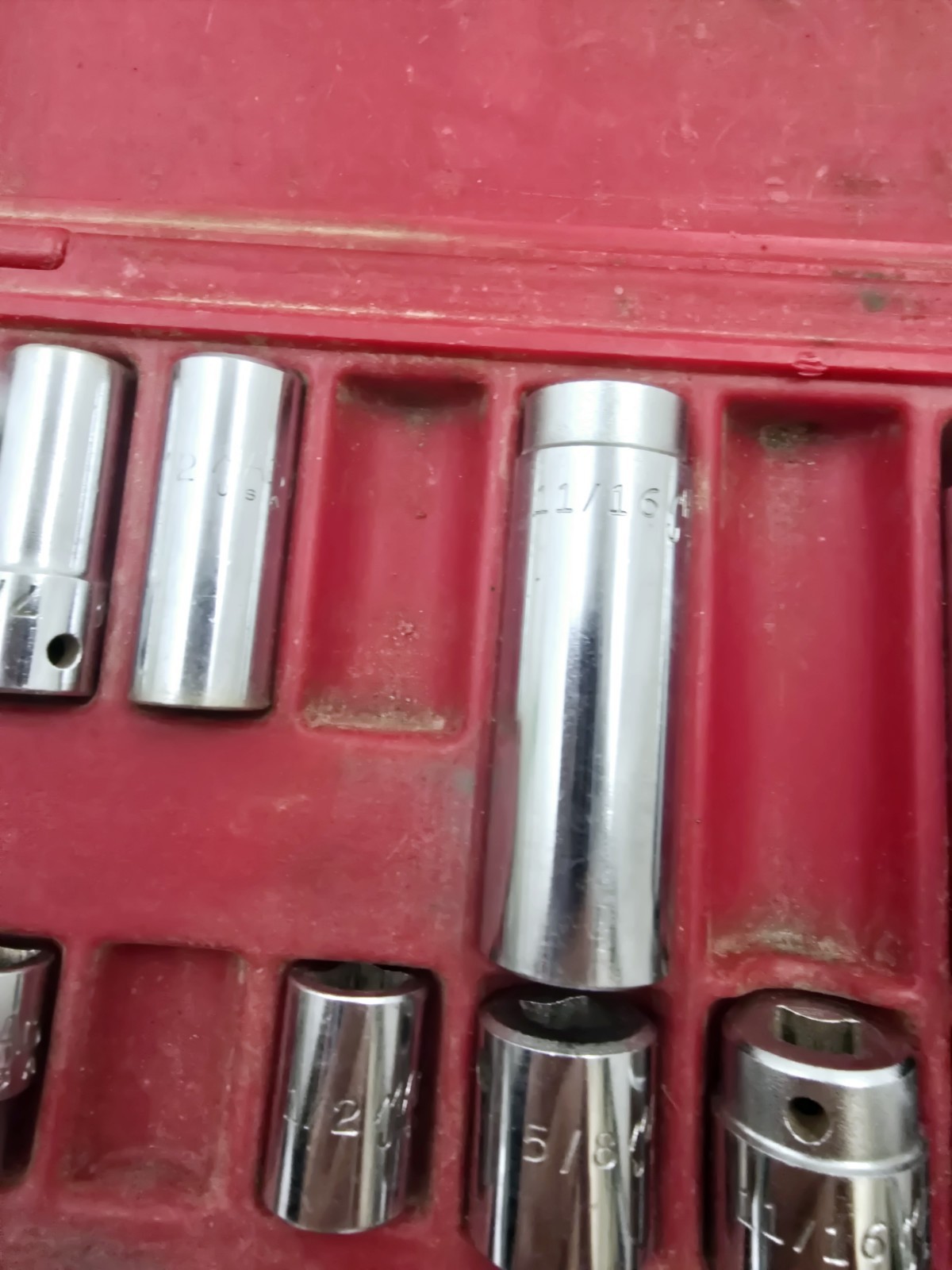 MAC Tools X8R 3/8″ Drive Ratchet And Miscellaneous Sockets