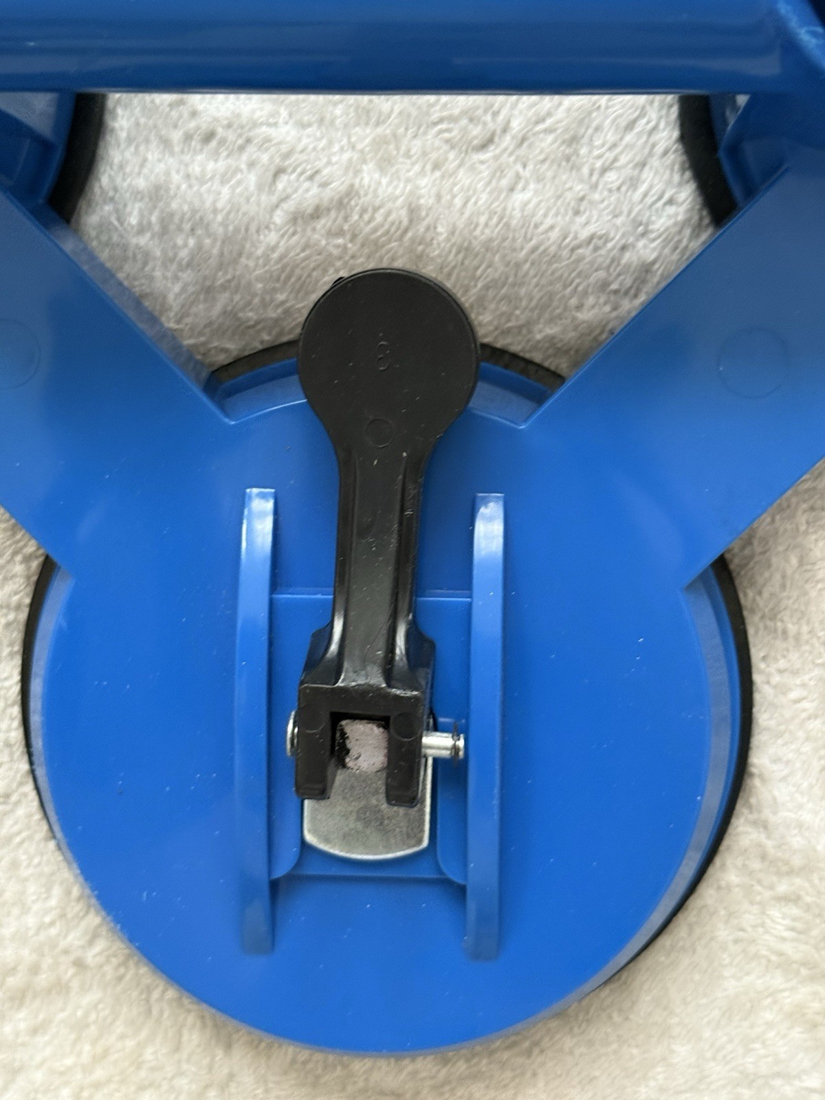 GENUINE BRAND NEW UNUSED SILVERLINE – TRIPLE SUCTION PAD – 100KG