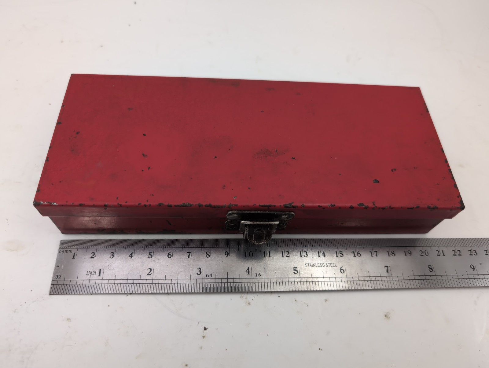 Charming Vintage Dayton Hand Tools Metal Box 8-1/4 x 3-1/2 x 1-1/2