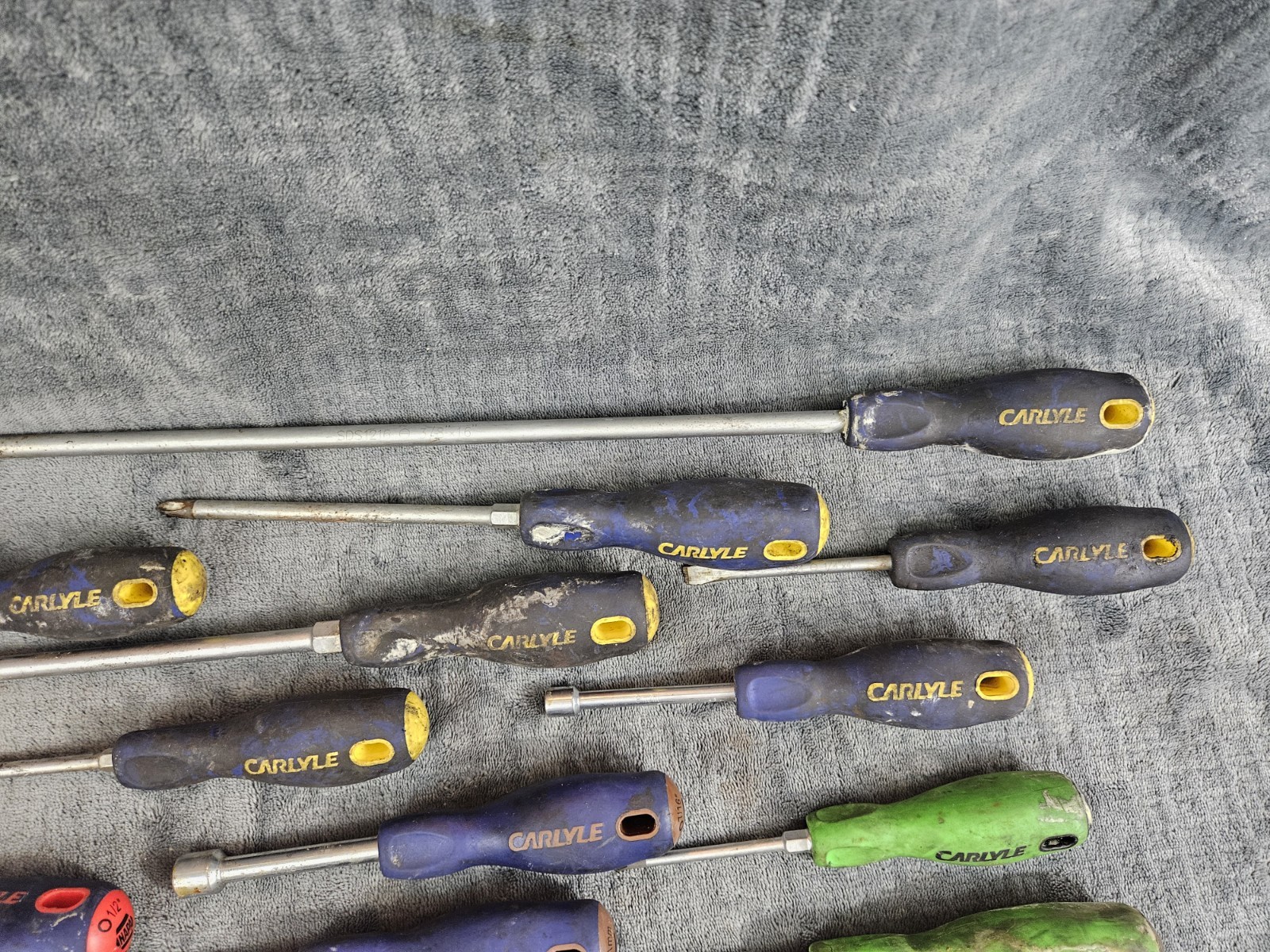 Assorted Sets Of Carlyle Handheld Screwdriver 15 Pcs