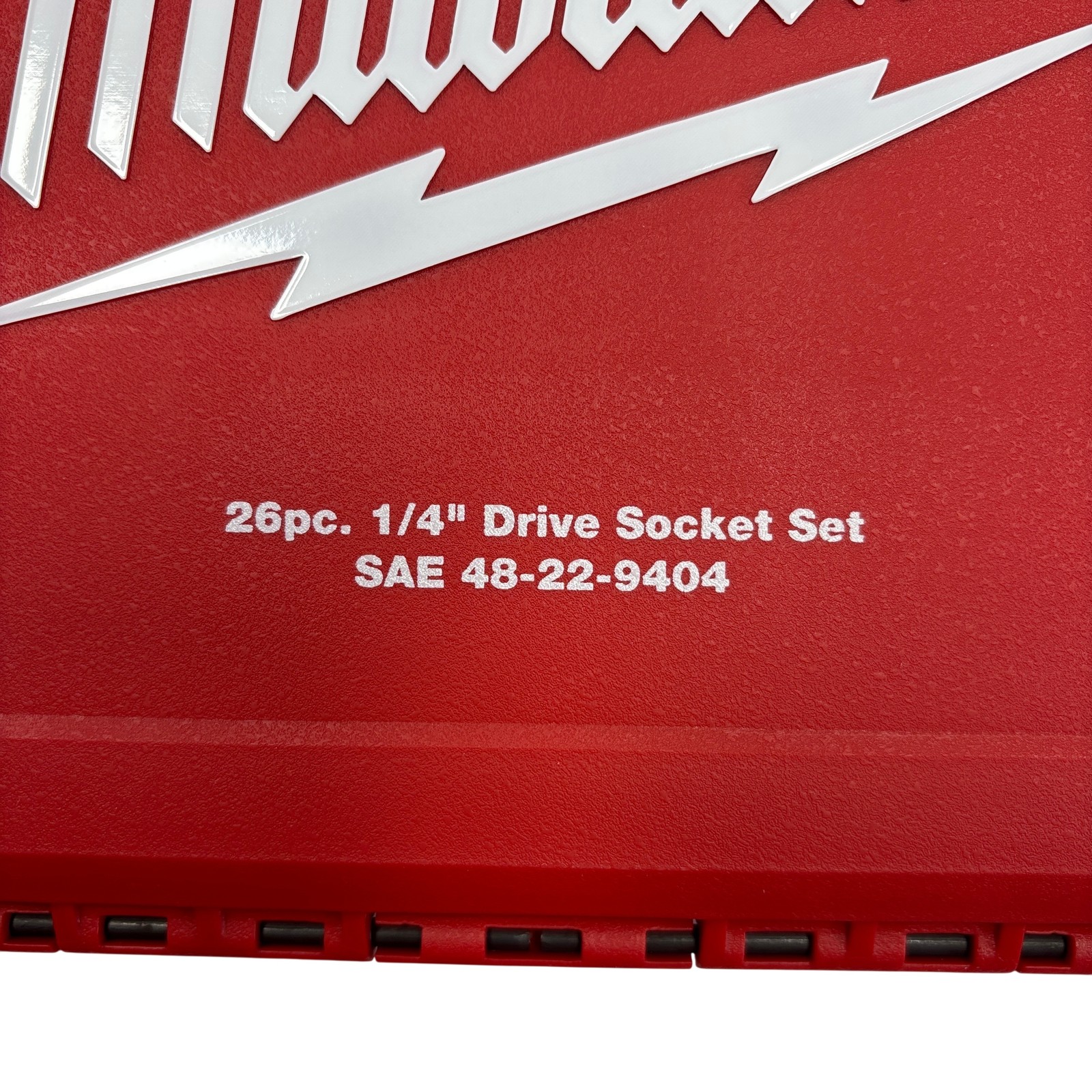 Milwaukee 48-22-9404 26-Piece 1/4″ Drive SAE Socket Set