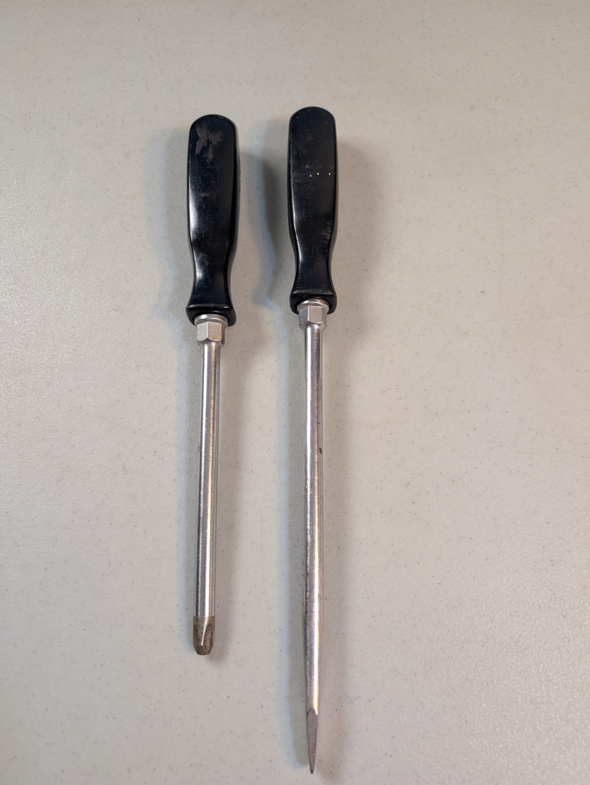 Snap-On SSDP64 #4 Phillips Screwdriver & SSD8 Flat Slotted Black Hard Handle USA
