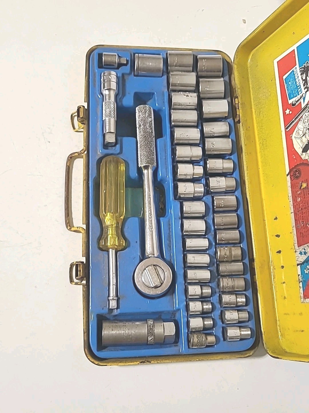 Royal Tools 40 Piece SAE & Metric Ratchet Socket Vtg Tool Set No 275 & S-K TOOL
