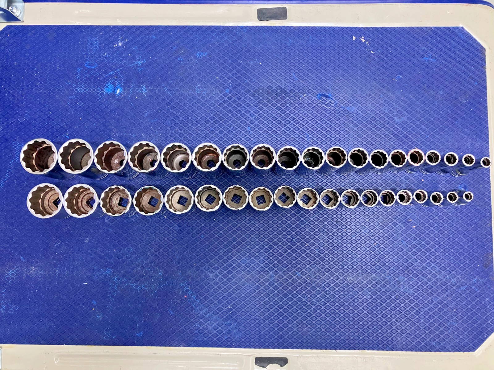 Used Snap On 338TSWYAFR 38pc 1/2″ Drive 12pt SAE Master Socket Set 3/8 to 1-1/2