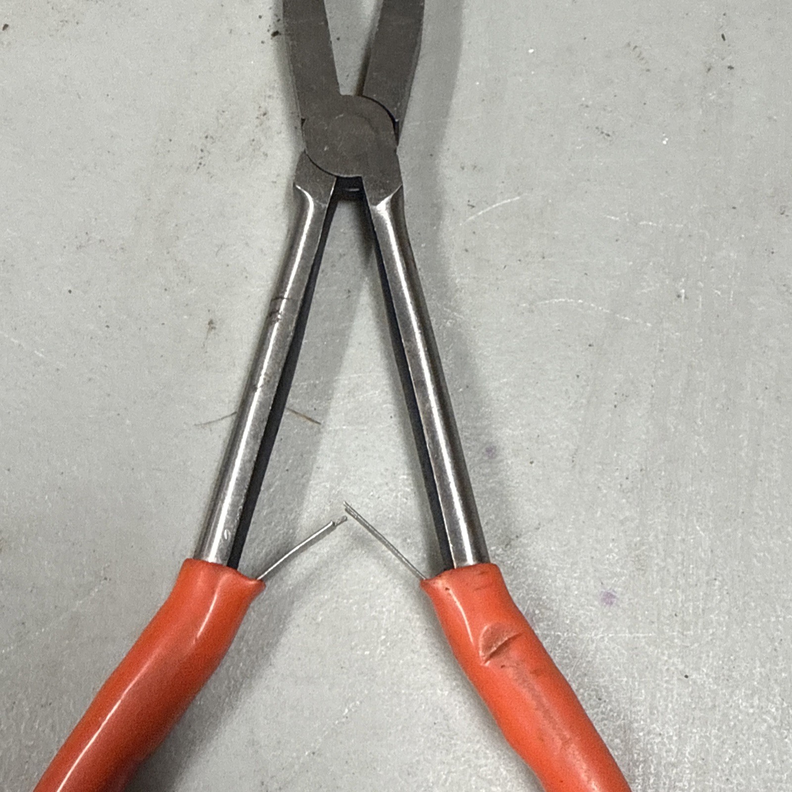 Matco Tools PD011BPA- 11″ Long Orange Handle Spring Loaded Duck Bill Pliers Nice