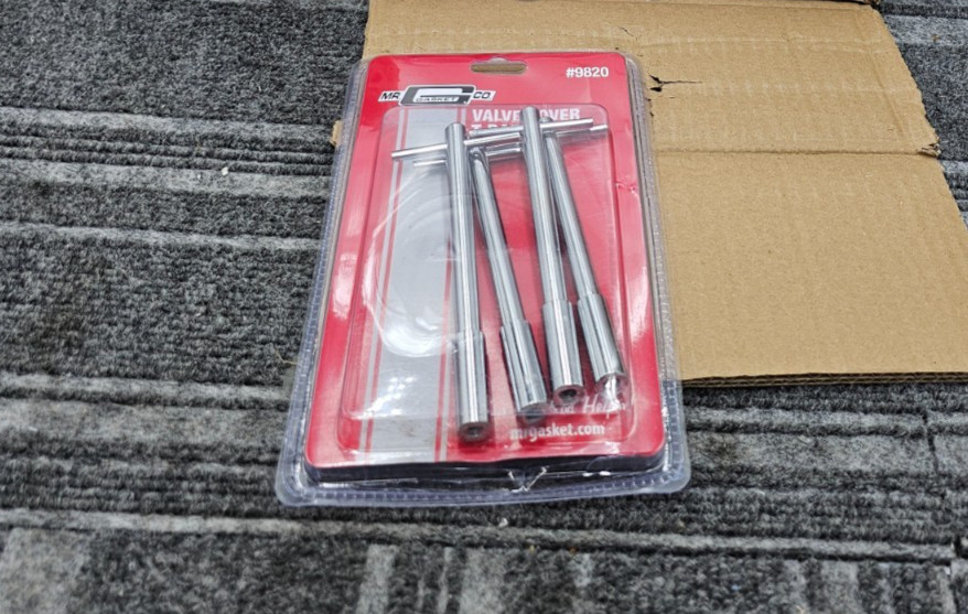 (QTY 2) Mr. Gasket 9820: 4-Piece Valve Cover T-Bar Bolts 1/4″-20 Thread x 5″