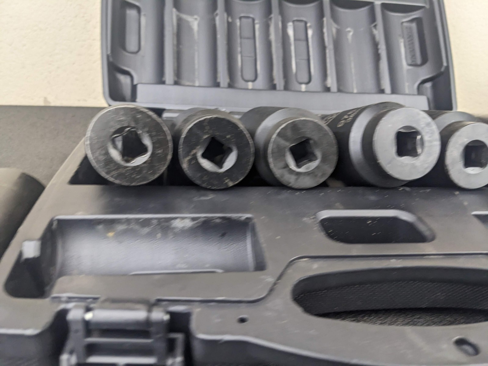 #bm646 CAL VAN TOOLS 976 12-POINT METRIC IMPACT AXLE NUT SOCKET SET