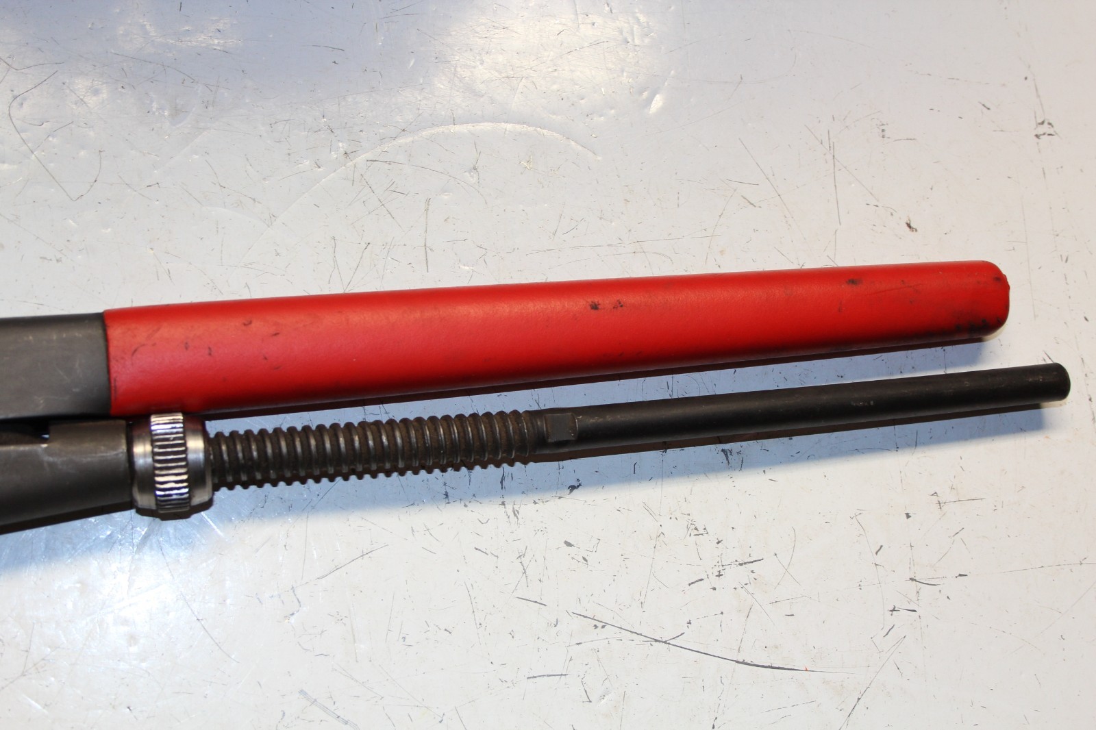 SNAP-ON TOOLS 21-1/2″ Pliers Wrench (Red) PWZ3
