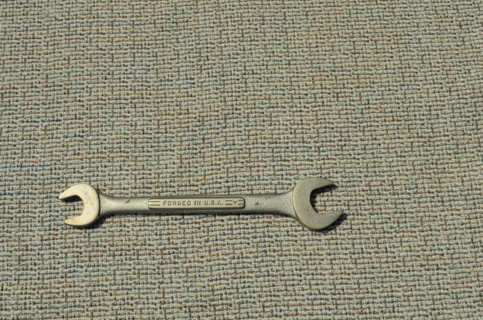9 PC. USA CRAFTSMAN V OPEN END WRENCH SET WITH VINTAGE HOLDER