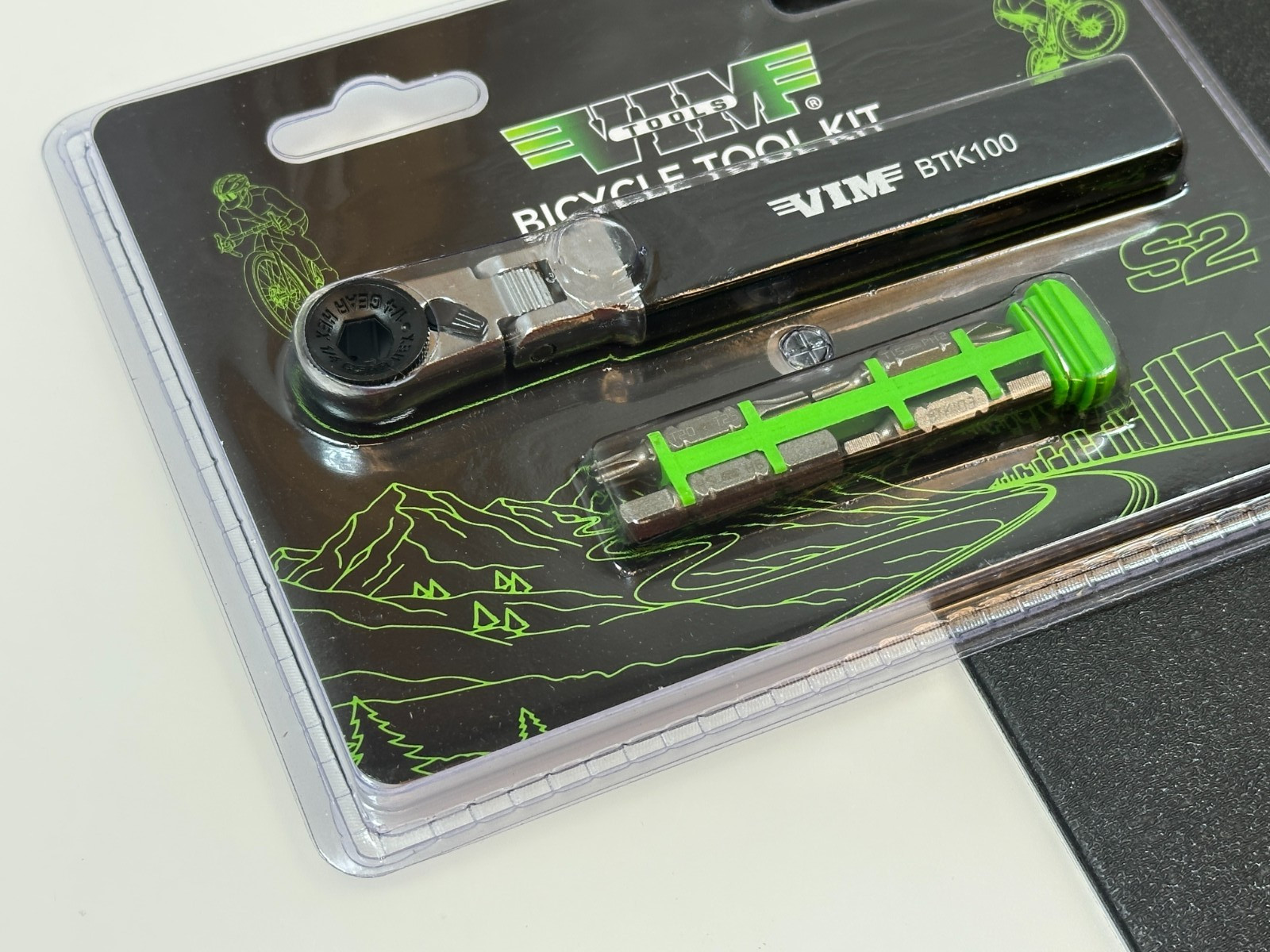 NEW VIM Tools BTK100 1/4″ Hex Reversible Micro Bit Ratchet Bicycle Tool Kit NOS